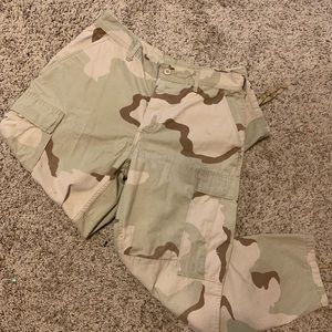 US MILITARY (ARMY) DESERT CAMOUFLAGE COMBAT TROUSERS